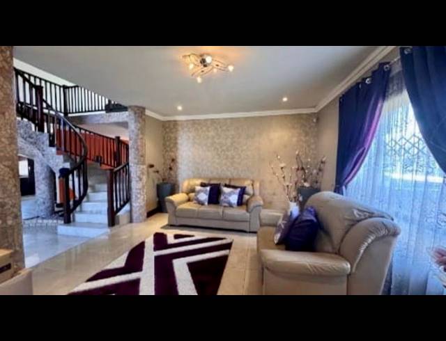 4 BEDROOM PROPERTY TO RENT IN SOMERSET PARK